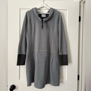 Columbia Light Gray Hooded Tunic with Omni-Wick